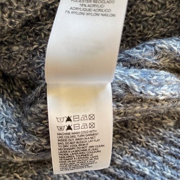 Lucky Brand NWT. L cropped comfy sweater beautiful blues soft - Picture 3 of 9